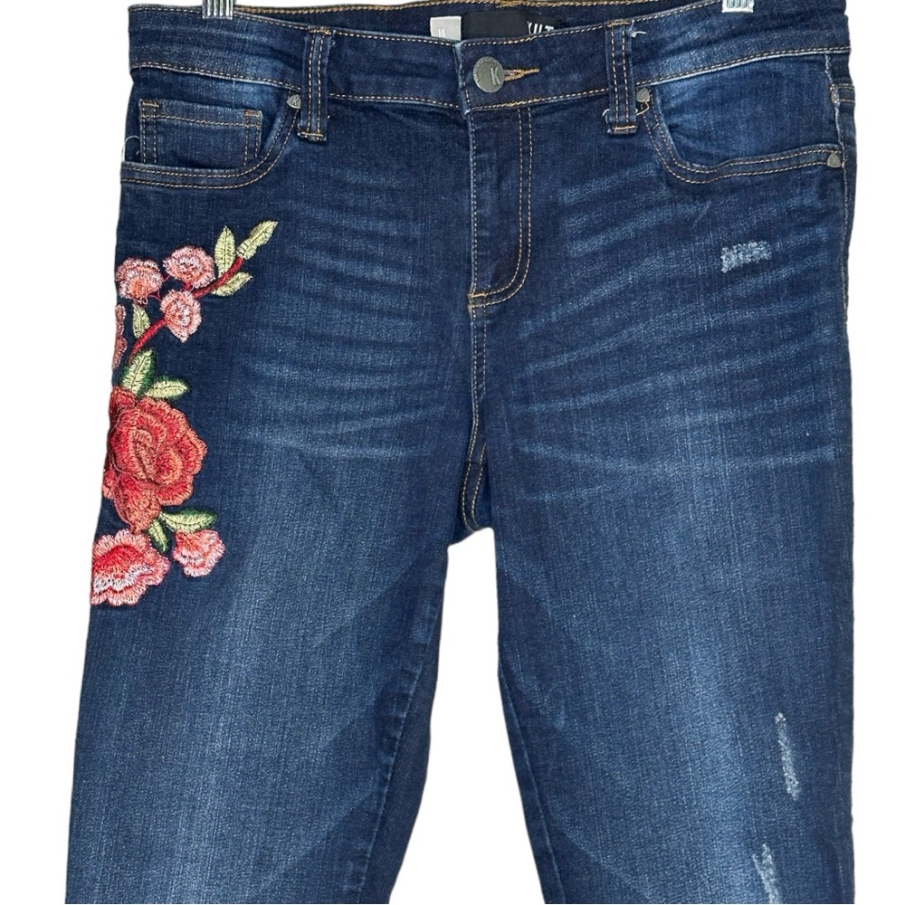 Kut from the Kloth Connie Floral Embroidered Ankle Crop Raw Edge Jeans - Picture 6 of 14
